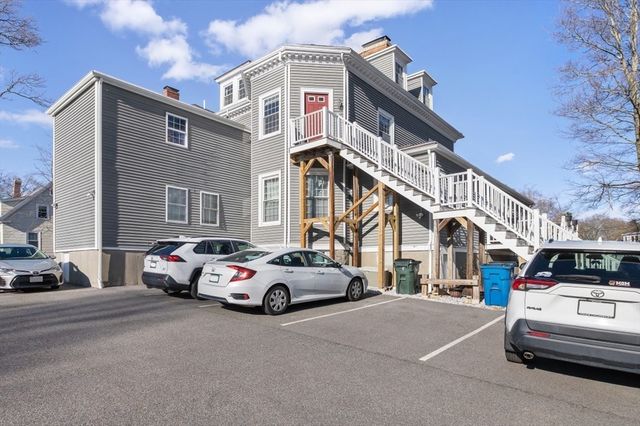 8 Parker Rd 5, Wakefield, MA 01880