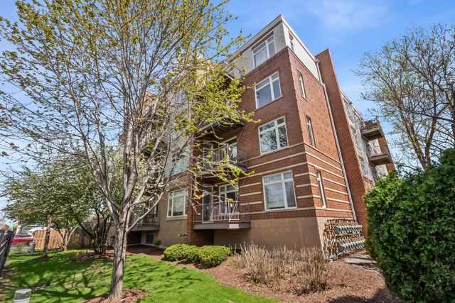 515 N Harlem Avenue 203, Oak Park, IL 60302