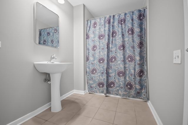 515 N Harlem Avenue 203, Oak Park, IL 60302