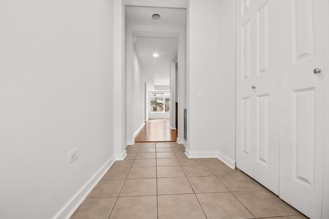 515 N Harlem Avenue 203, Oak Park, IL 60302