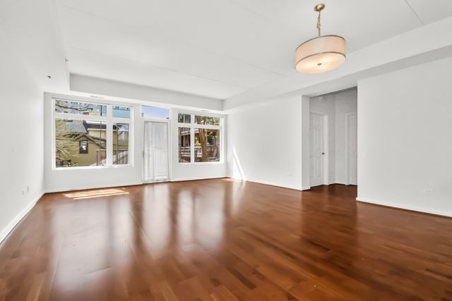 515 N Harlem Avenue 203, Oak Park, IL 60302