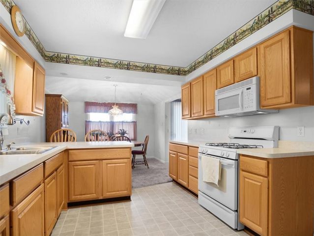 7587 Salmon Creek Road, Williamson, NY 14589