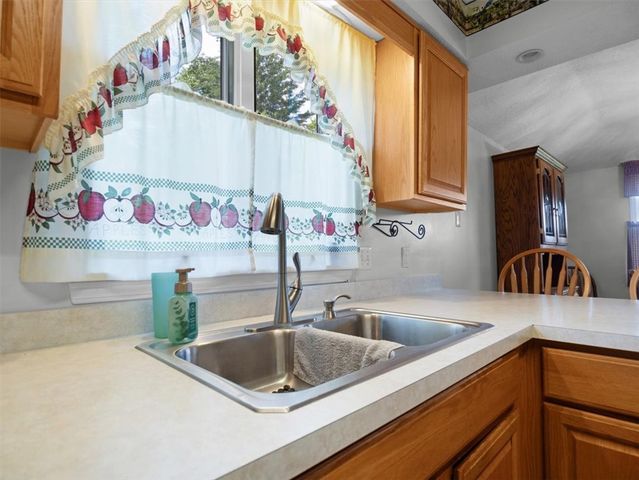 7587 Salmon Creek Road, Williamson, NY 14589