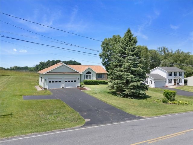 7587 Salmon Creek Road, Williamson, NY 14589