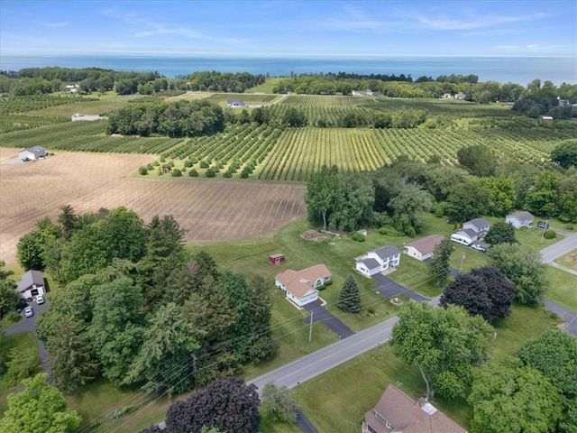 7587 Salmon Creek Road, Williamson, NY 14589