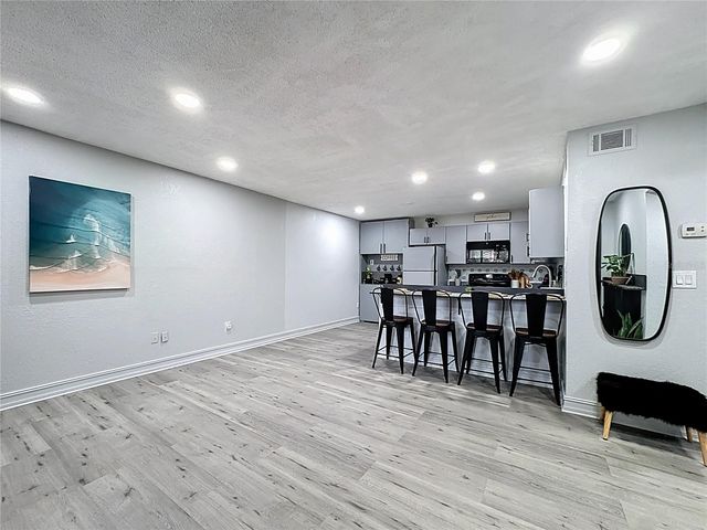 21027 VOYAGER BOULEVARD 3, Land O Lakes, FL 34638