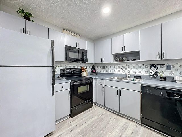 21027 VOYAGER BOULEVARD 3, Land O Lakes, FL 34638