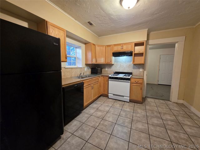 403 S 47th West Avenue, Tulsa, OK 74127