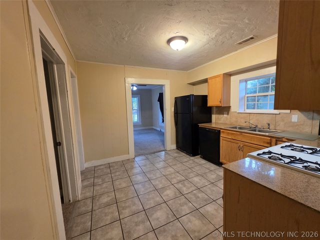 403 S 47th West Avenue, Tulsa, OK 74127