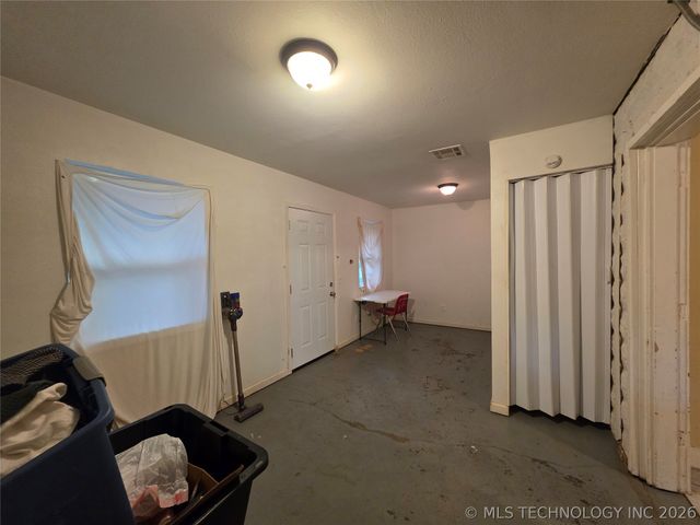 403 S 47th West Avenue, Tulsa, OK 74127