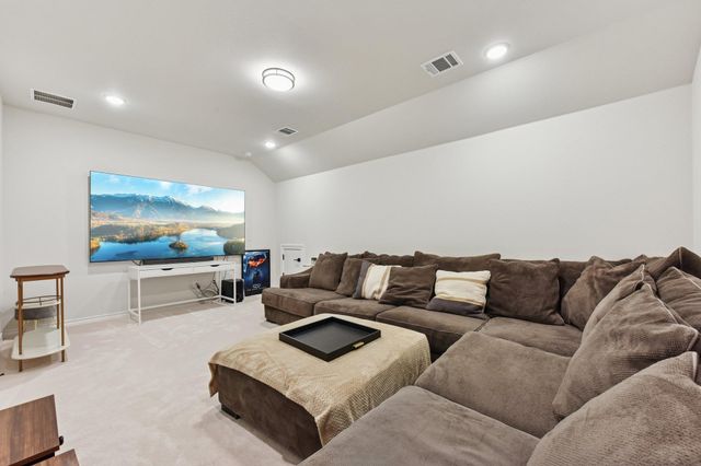 222 Rio Ranchero RD, Georgetown, TX 78628