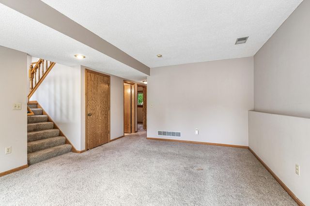 14284 Zilla Street NW, Andover, MN 55304