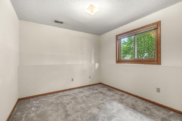 14284 Zilla Street NW, Andover, MN 55304