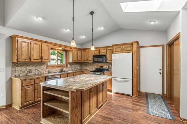 14284 Zilla Street NW, Andover, MN 55304