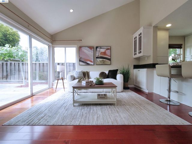 3542 Surry Pl, Fremont, CA 94536