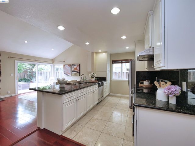 3542 Surry Pl, Fremont, CA 94536