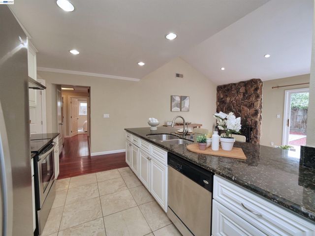 3542 Surry Pl, Fremont, CA 94536