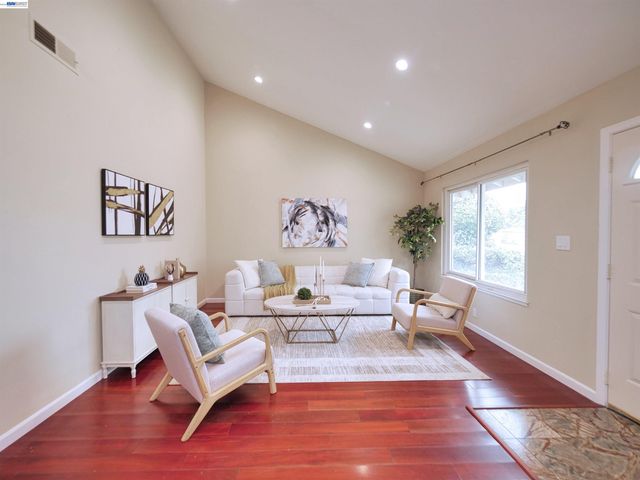 3542 Surry Pl, Fremont, CA 94536