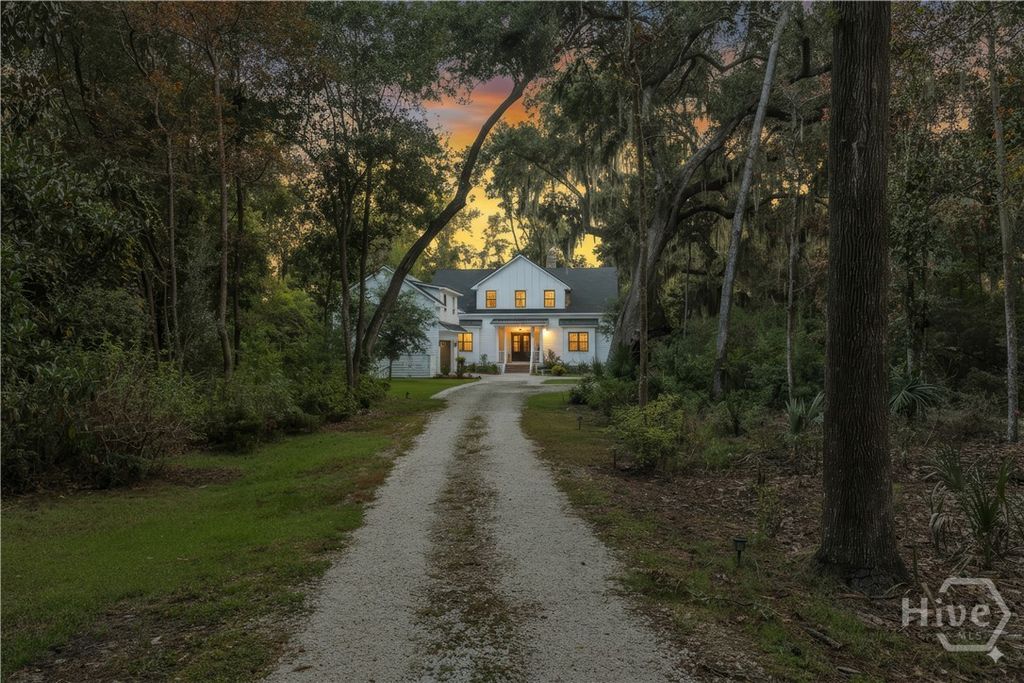 Image 1 of property listing at 822 Dancy Avenue, Savannah, GA 31419