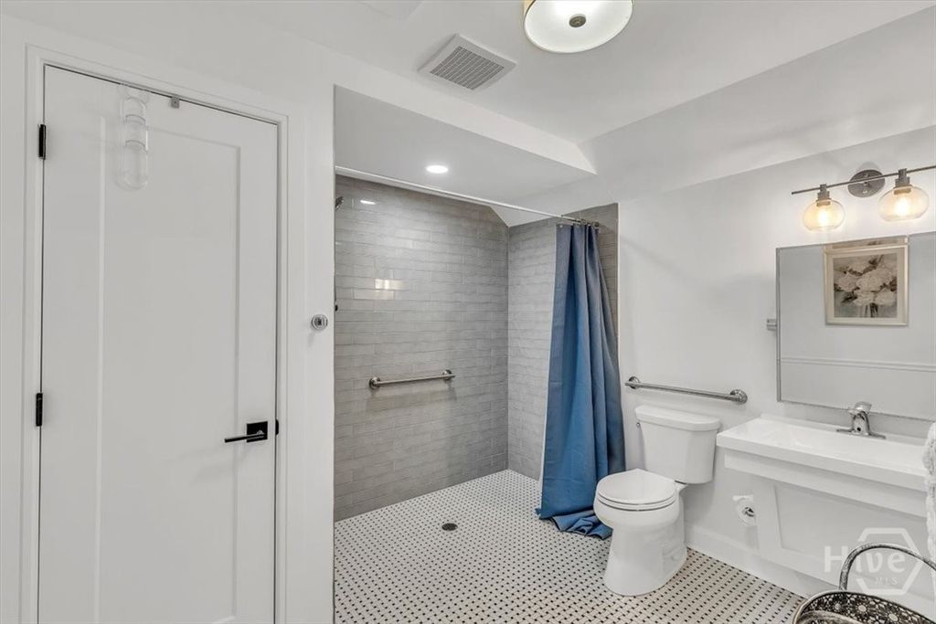 Image 65 of property listing at 822 Dancy Avenue, Savannah, GA 31419