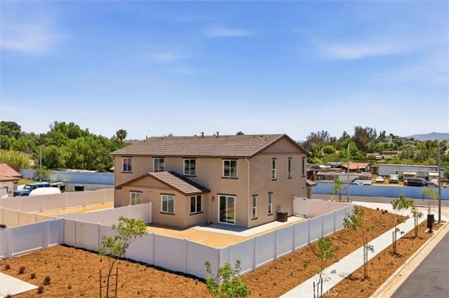 5855 Persepolis Ct., Riverside, CA 92505