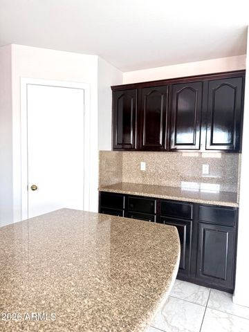 2326 W GABY Road, Phoenix, AZ 85041