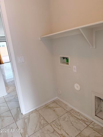2326 W GABY Road, Phoenix, AZ 85041