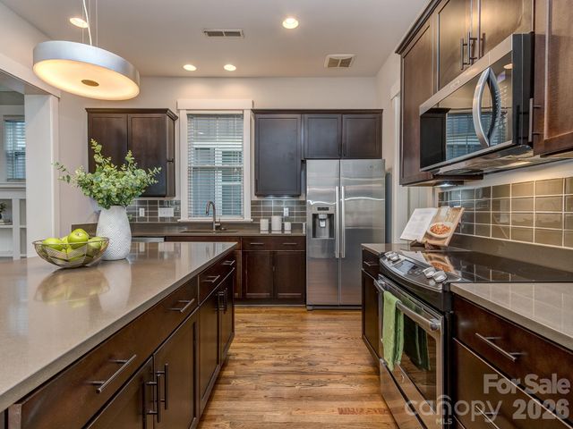 1427 Tippah Park Court, Charlotte, NC 28205