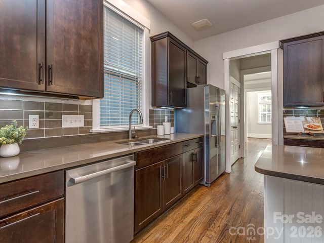 1427 Tippah Park Court, Charlotte, NC 28205