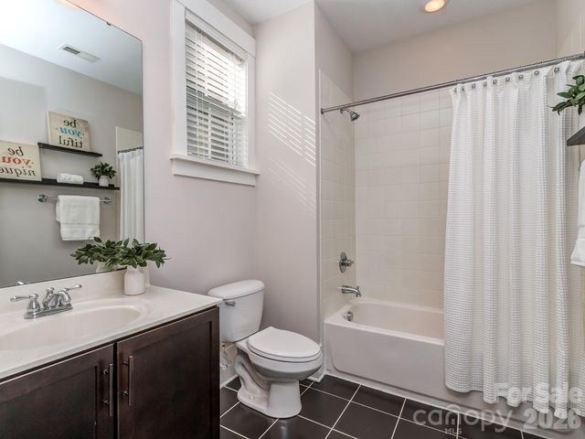 1427 Tippah Park Court, Charlotte, NC 28205