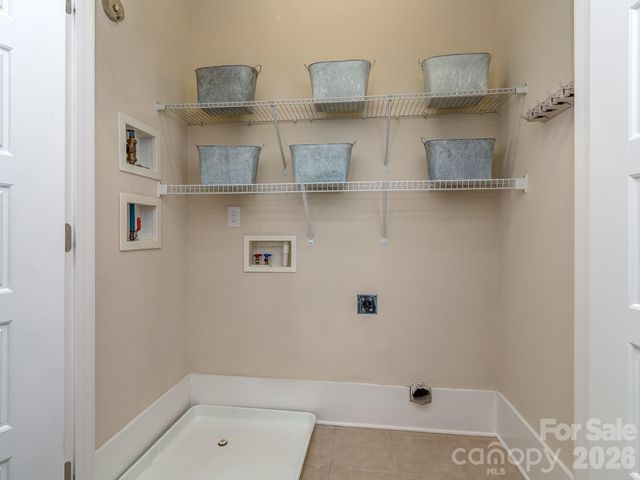 1427 Tippah Park Court, Charlotte, NC 28205