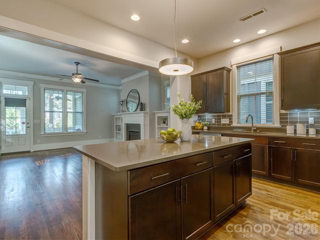 1427 Tippah Park Court, Charlotte, NC 28205