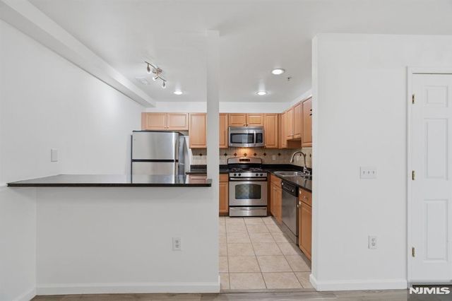 116 Chariot Court 116, Piscataway, NJ 08854