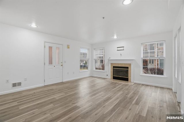 116 Chariot Court 116, Piscataway, NJ 08854