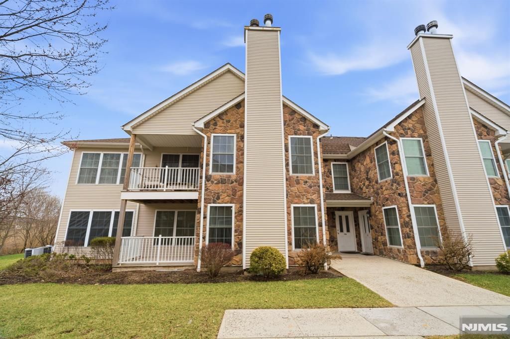 116 Chariot Court 116, Piscataway, NJ 08854