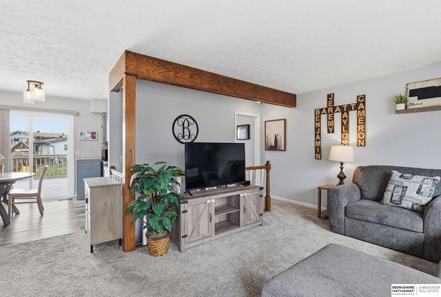 7513 S 88th Street, La Vista, NE 68128