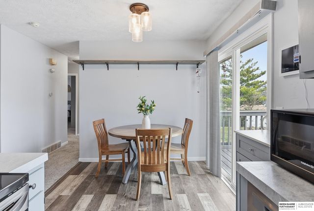 7513 S 88th Street, La Vista, NE 68128