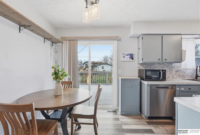 7513 S 88th Street, La Vista, NE 68128