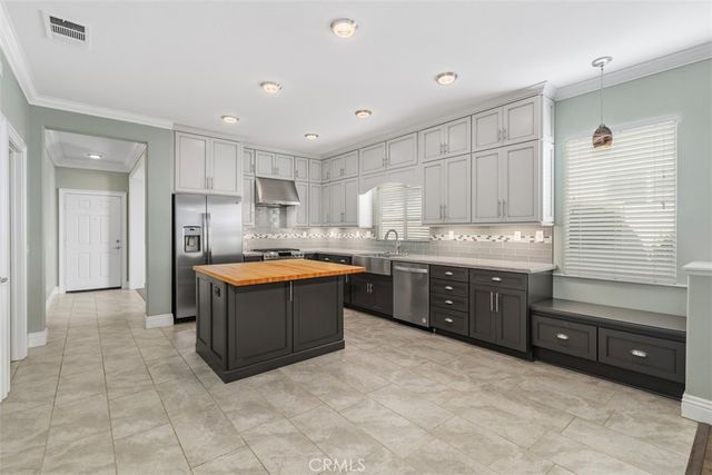28064 Oakhaven Lane, Menifee, CA 92584