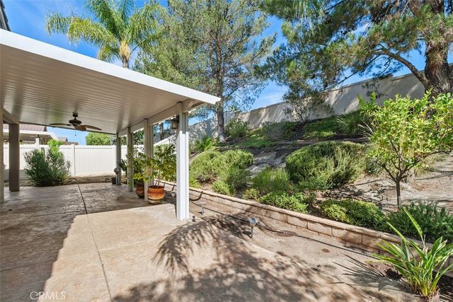 28064 Oakhaven Lane, Menifee, CA 92584