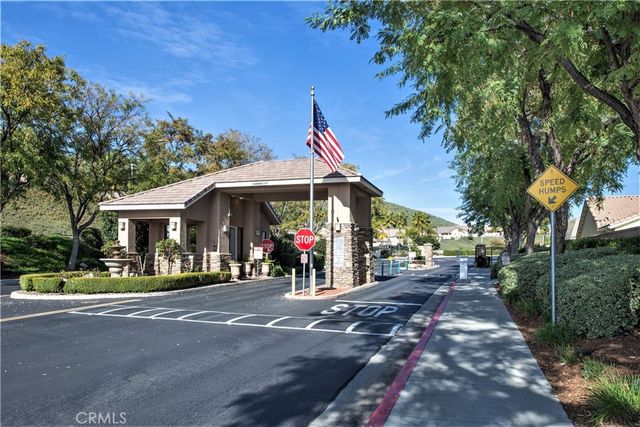 28064 Oakhaven Lane, Menifee, CA 92584