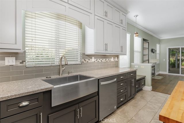 28064 Oakhaven Lane, Menifee, CA 92584