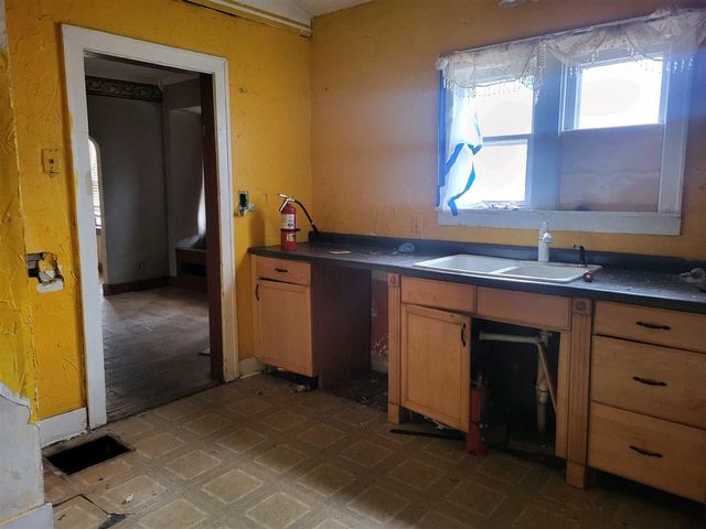 2012 March Street, Kalamazoo, MI 49001