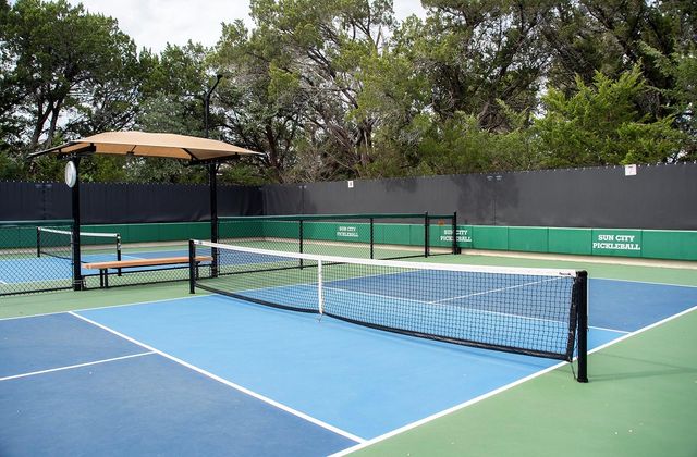 705 Holiday Creek LN, Georgetown, TX 78633