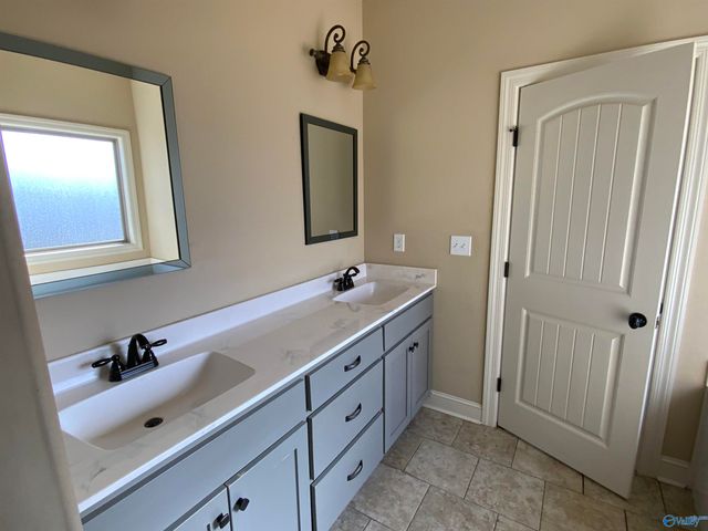 111 Fawn Forest Drive, New Market, AL 35761