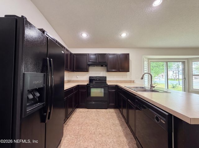 11862 ALEXANDRA Drive, Jacksonville, FL 32218