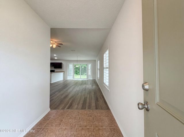 11862 ALEXANDRA Drive, Jacksonville, FL 32218