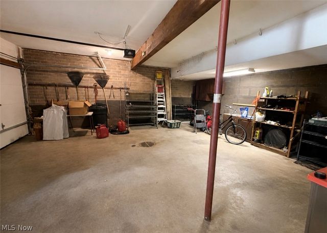 950 Kingswood Drive, Akron, OH 44313