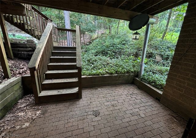 950 Kingswood Drive, Akron, OH 44313