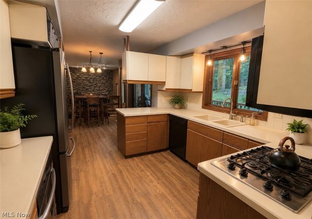 950 Kingswood Drive, Akron, OH 44313
